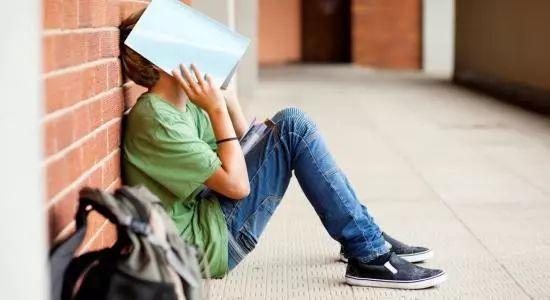 美国本科留学GPA低被劝退能转学吗?